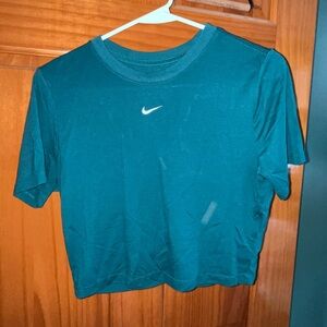 Nike Women's Teal Short Sleeve Tee
